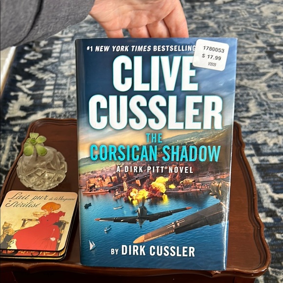 The Corsican Shadow Book by Clive Cussler - Picture 7 of 8